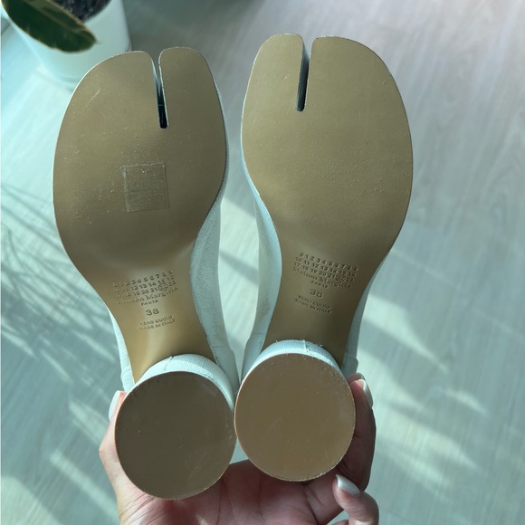 Maison Margiela Tabi Boots - Women’s White Ankle Boots size 38(EU) 8(US) - Picture 8 of 14